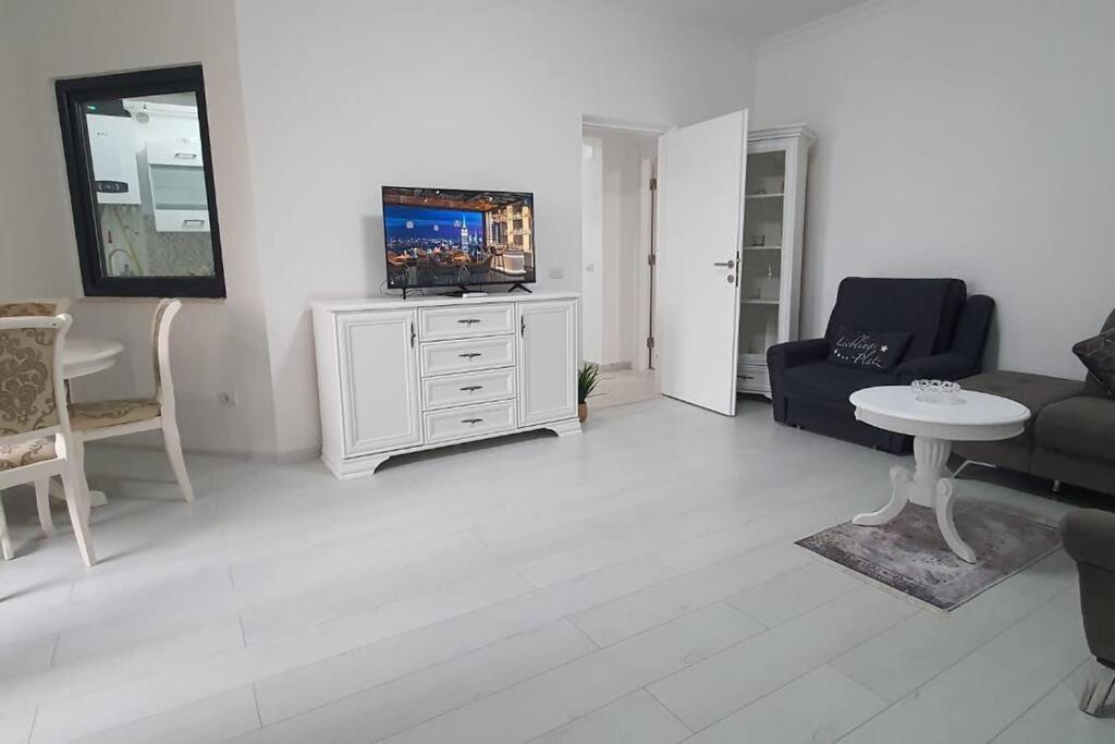Apartment Solid 11 Retreat Mamaia