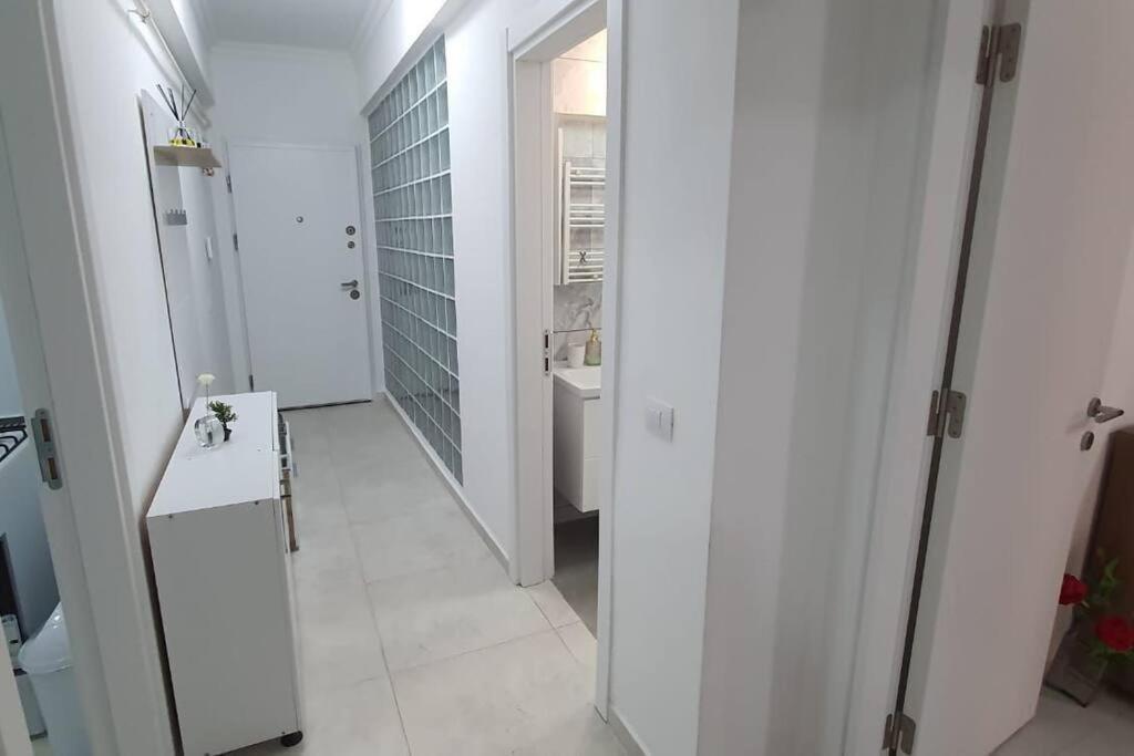 Solid 11 Retreat Apartment