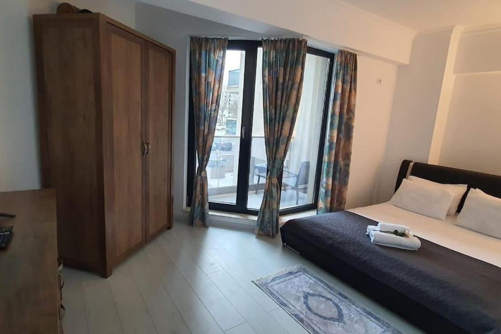 Apartment Solid 11 Retreat